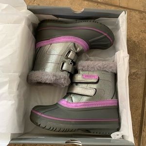 Kids snow boots